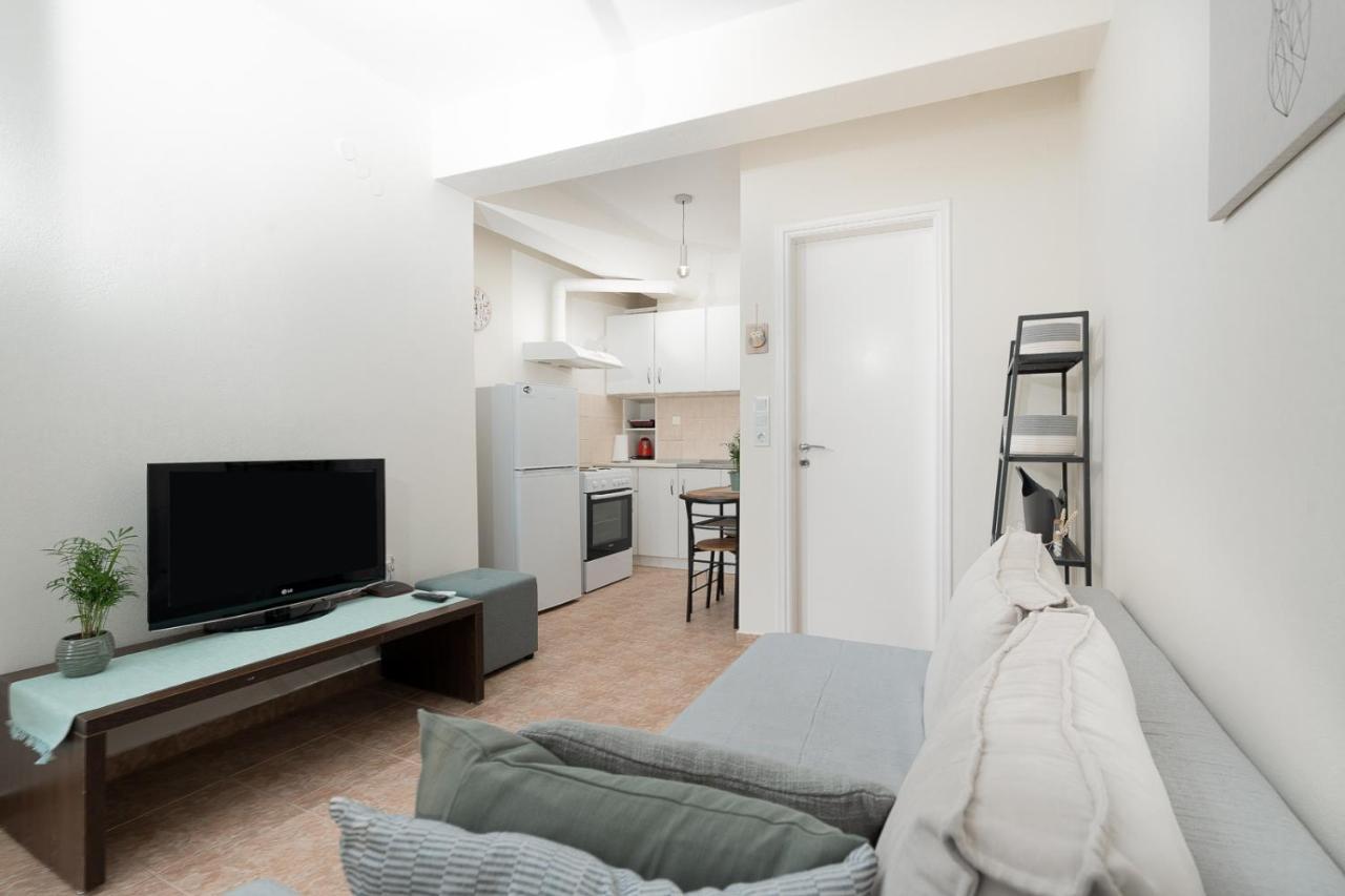 Mtc-Sfs Apartment By The Sea And Airport Pórto Ráfti Екстериор снимка