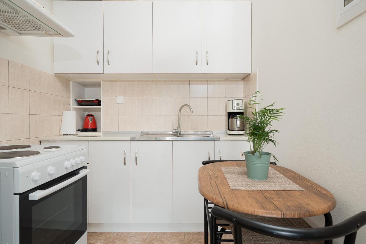 Mtc-Sfs Apartment By The Sea And Airport Pórto Ráfti Екстериор снимка